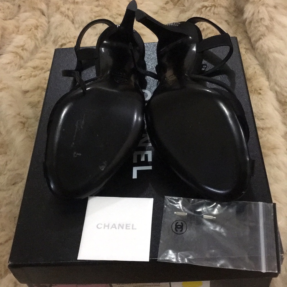 NEW Chanel Shoes - Picture 4 of 6
